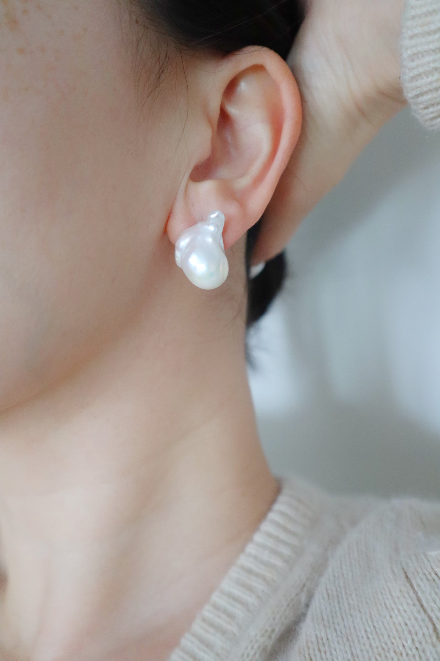 Grande baroque earrings