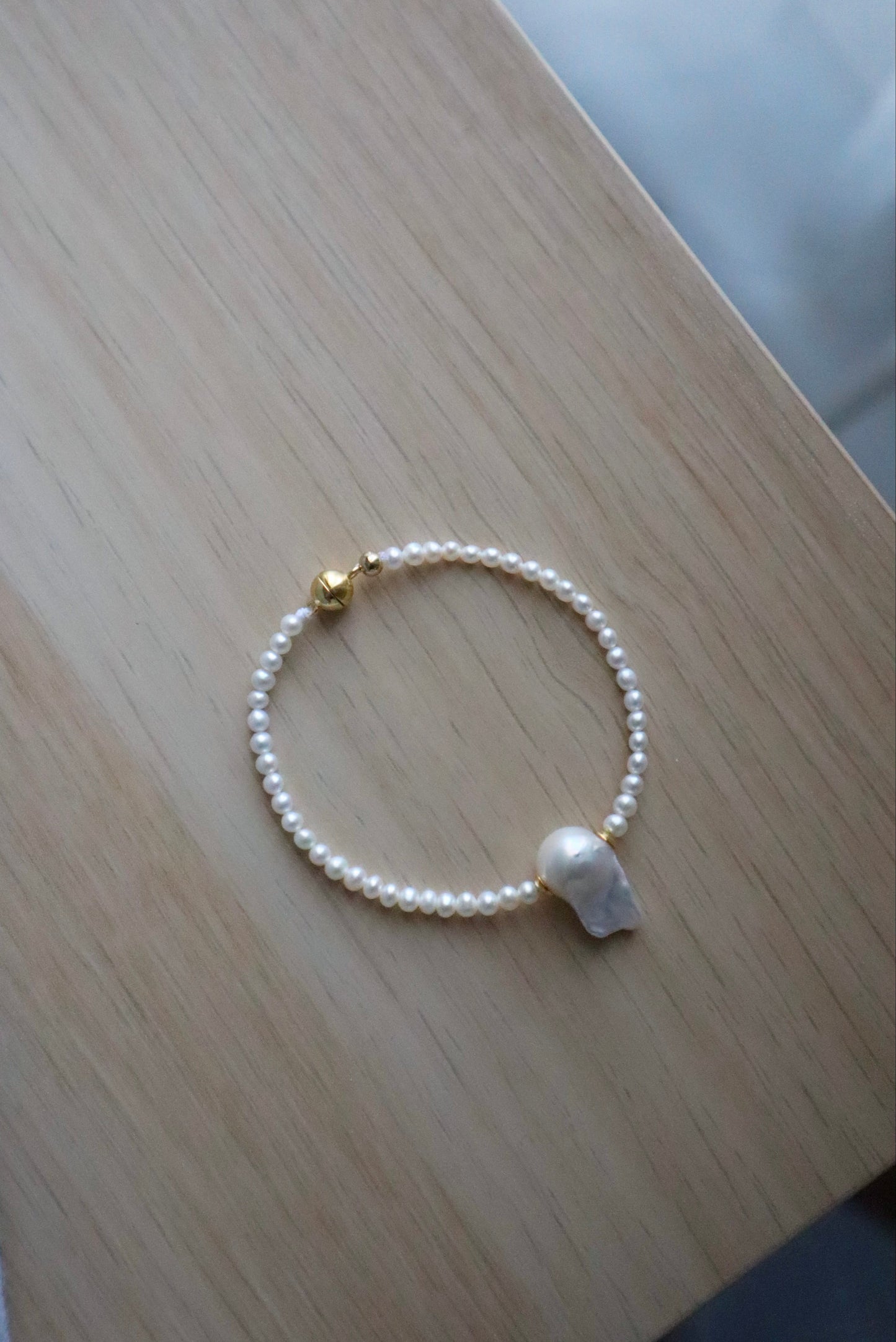 Sole pearl bracelet