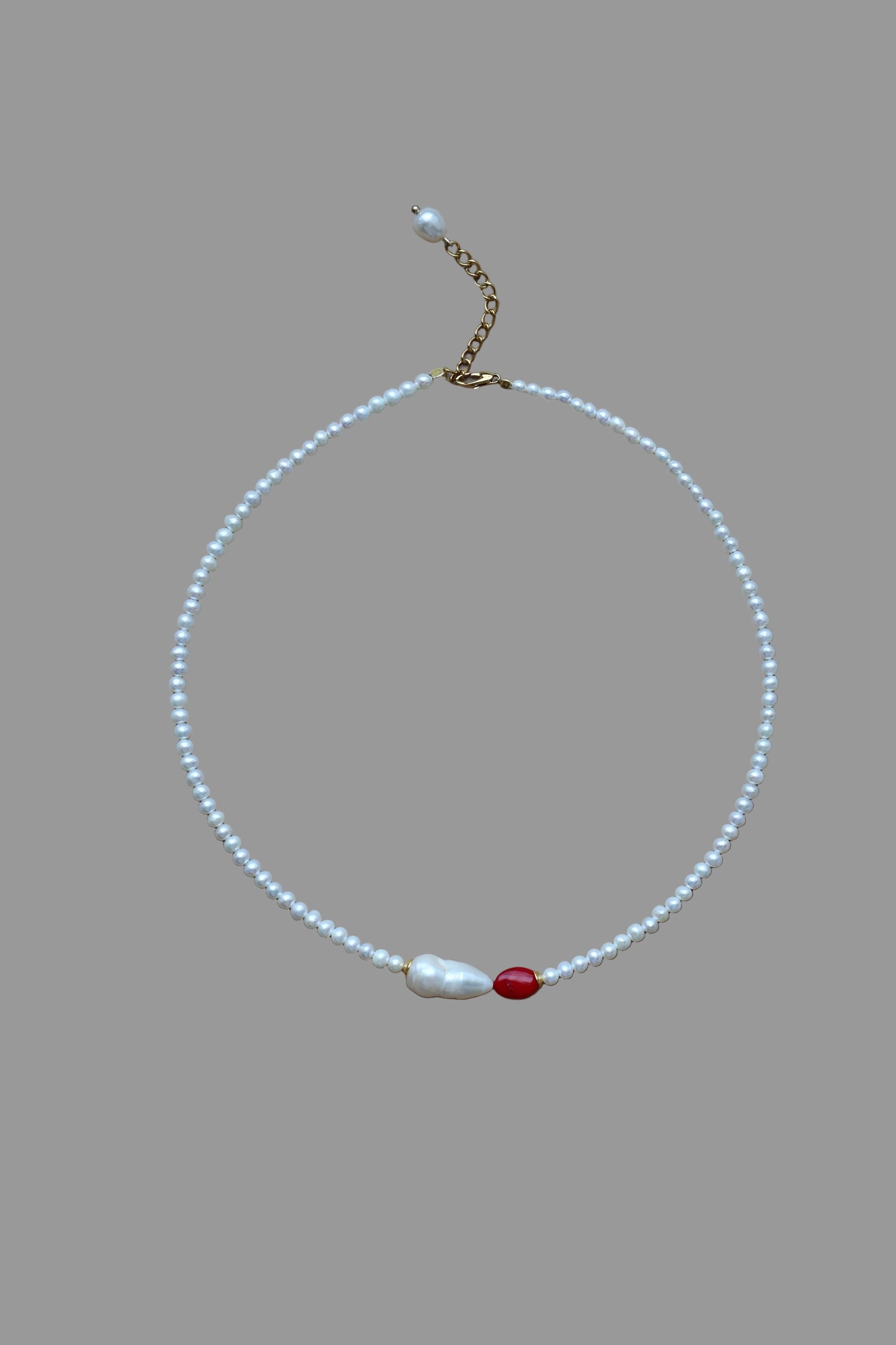 Small pearl necklace