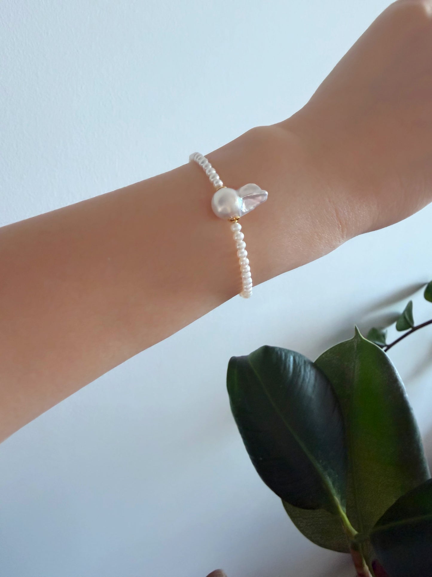 Sole pearl bracelet