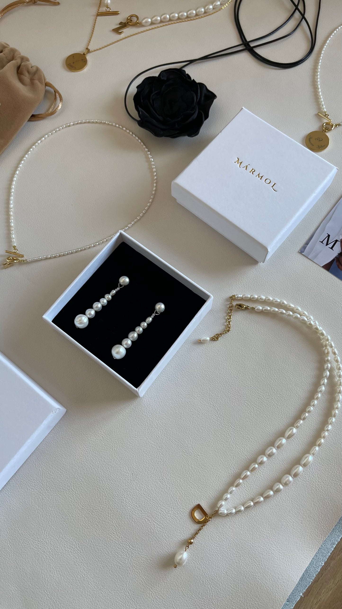 Matita pearl earrings