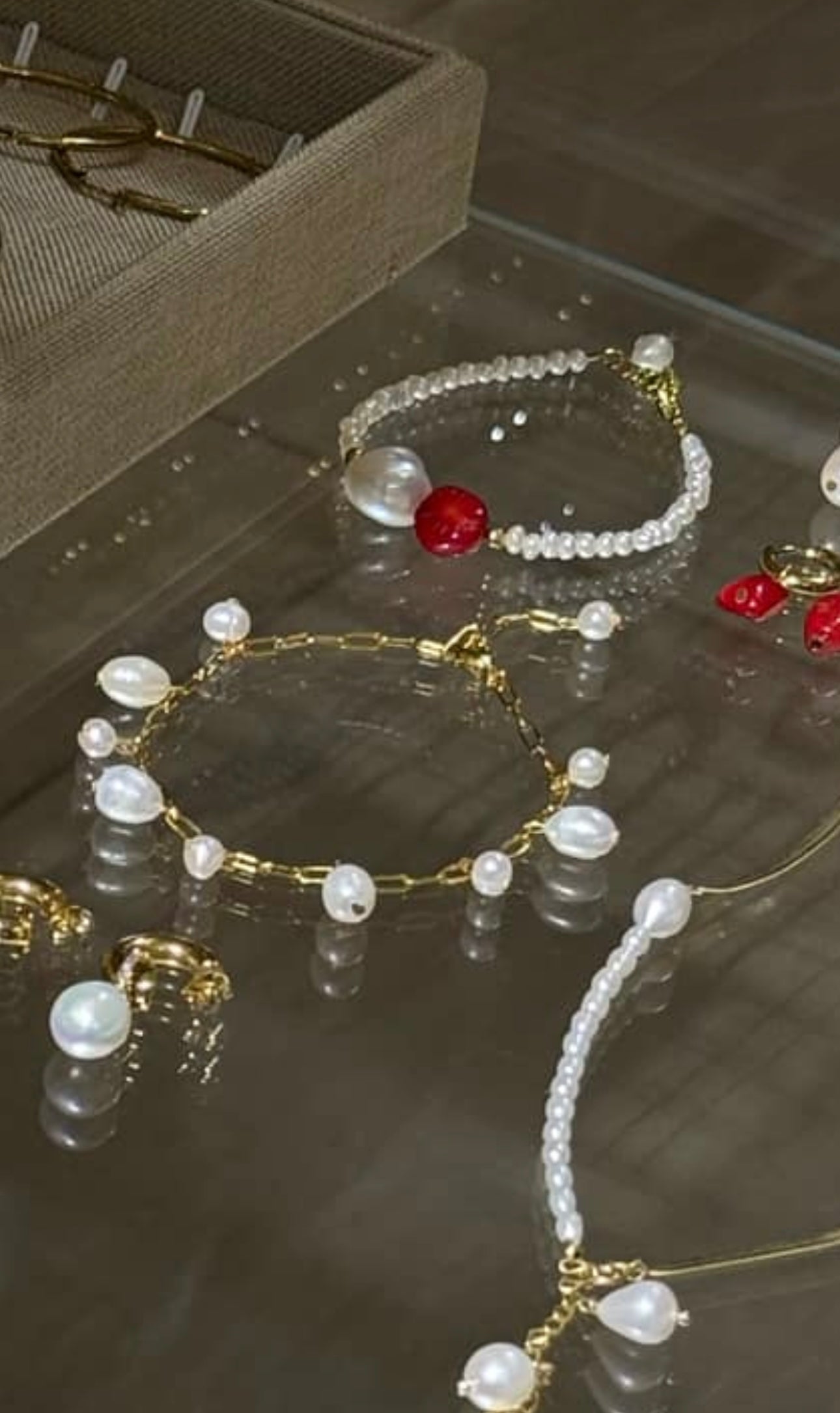 Small pearl bracelet
