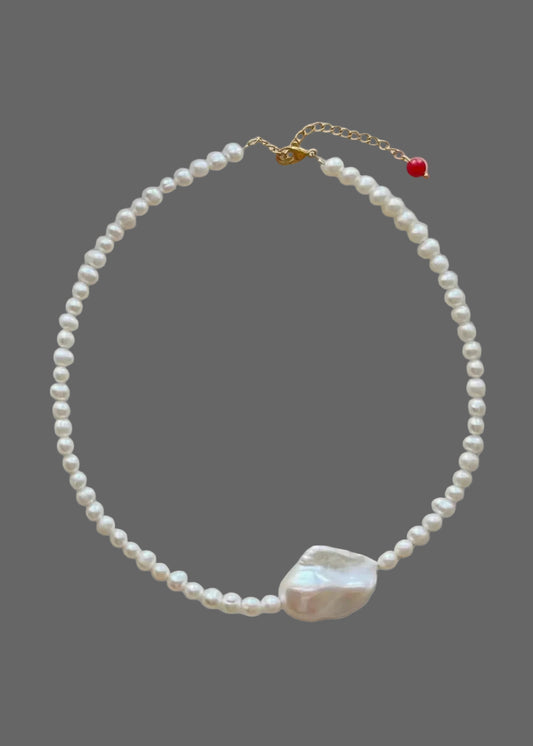 Baroq Pearl Necklace