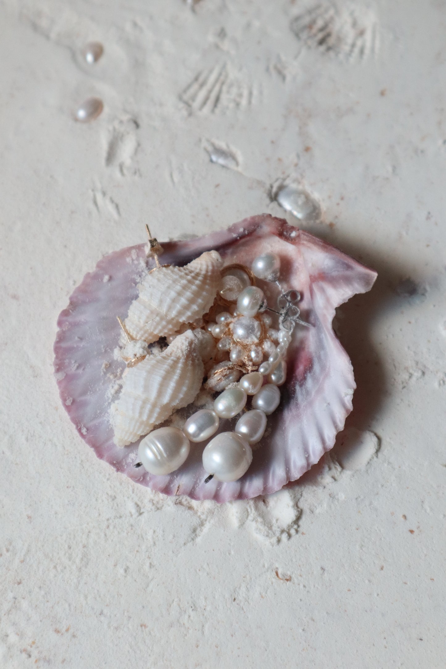 Matita pearl earrings