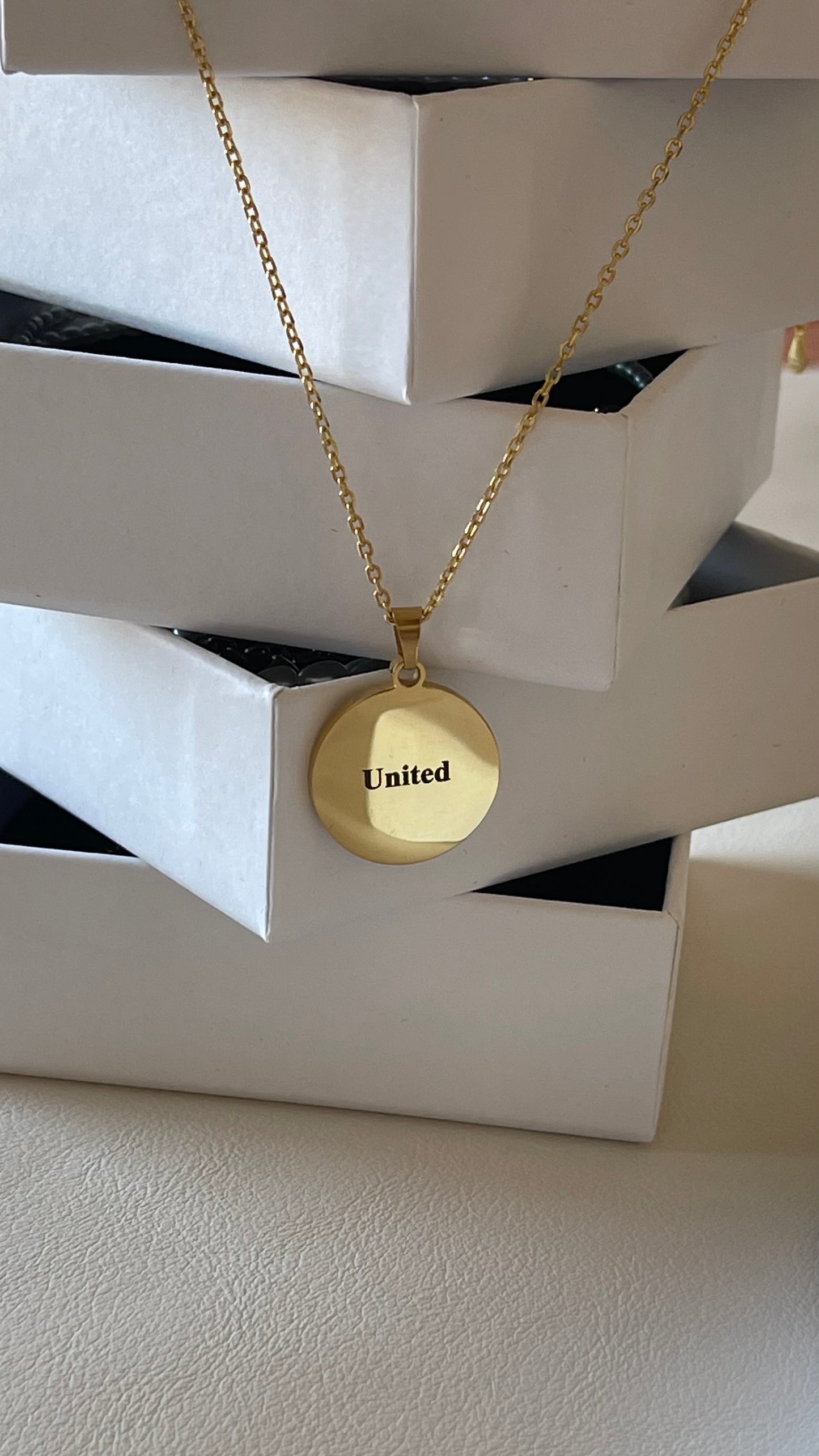 Engrave Pearl Necklace